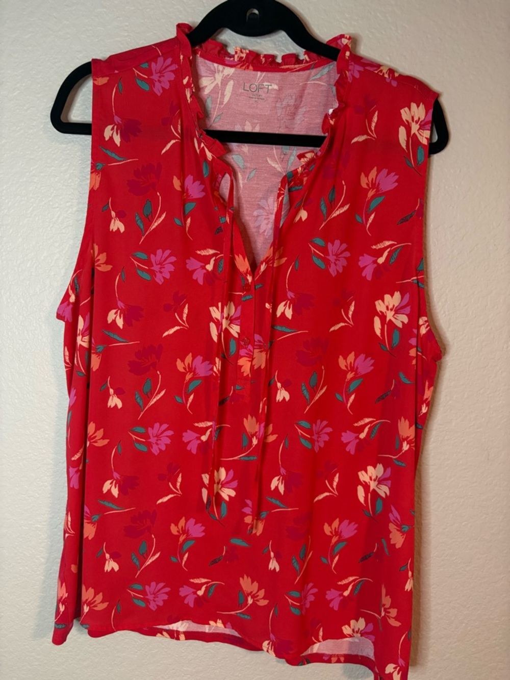 LOFT Red Floral Tie-Neck Sleeveless Blouse